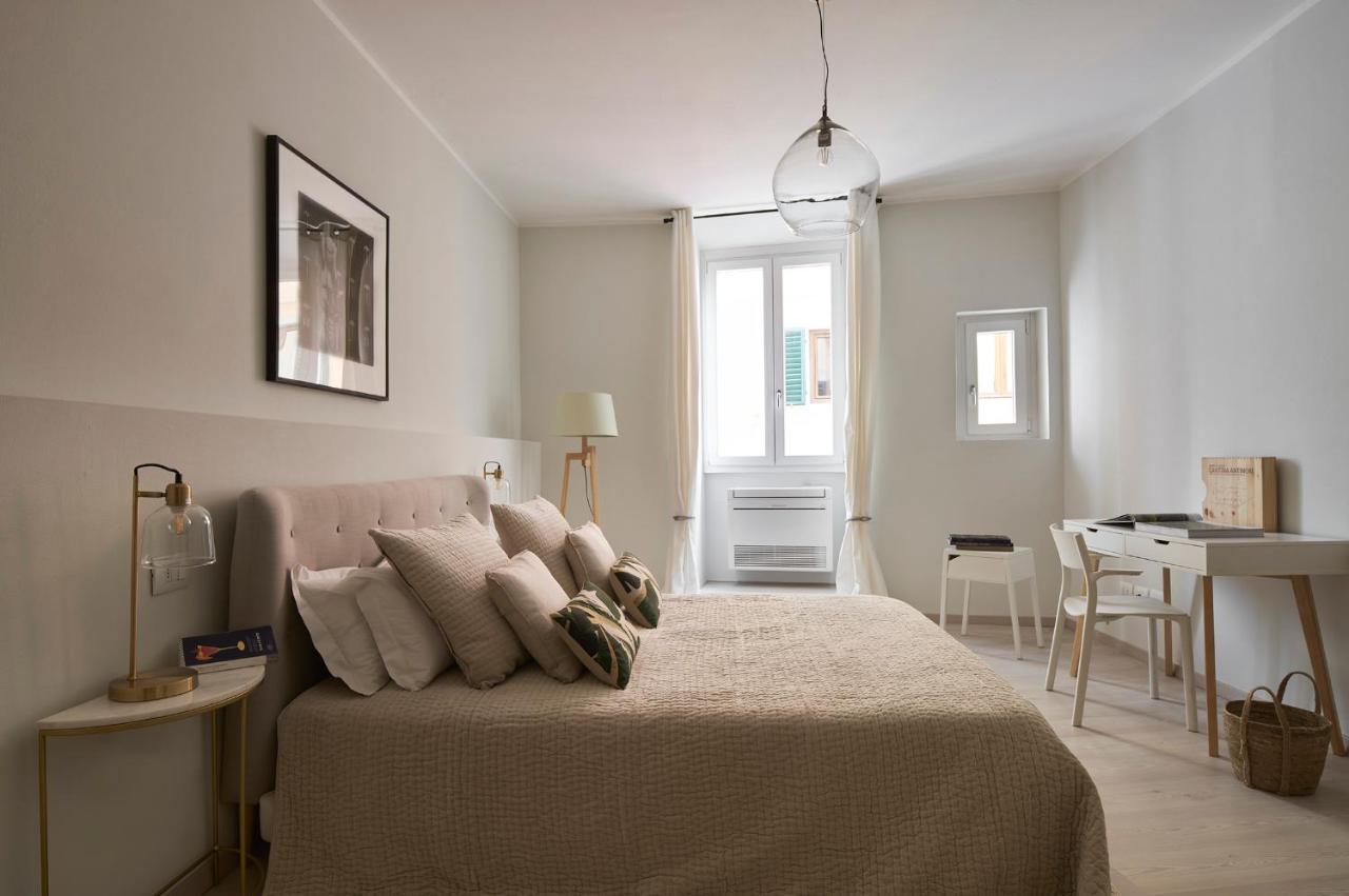 פירנצה 3 Master Bedrooms With Balcony On The River With Views מראה חיצוני תמונה